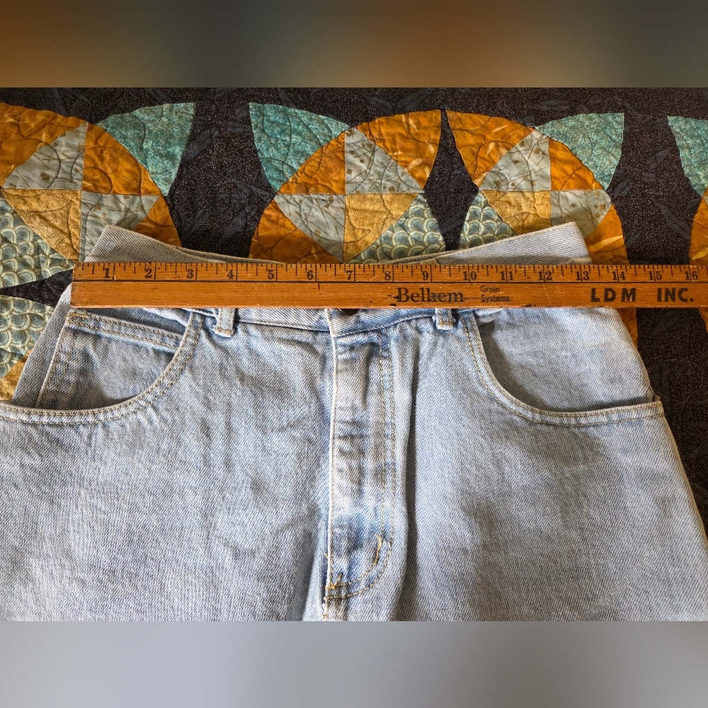 Vintage GUESS Denim Skirt Size 30 - Picture 2 of 8
